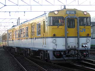 キハ47形1000番台 広島一般色 (キハ47-1131) 門司