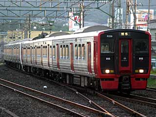 813系200番台 一般色 (クモハ813-229) 門司