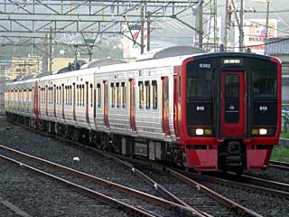 813系300番台 一般色 (クモハ813-302) 門司