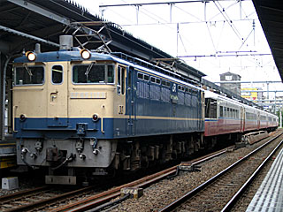 快速「ムーンライト九州」 EF65型1000番台 特急色 (EF65-1123) 大阪