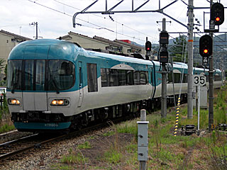 特急「タンゴディスカバリー」 北近畿タンゴ鉄道・KTR8000形 タンゴディスカバリー (KTR8011) 綾部