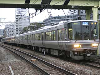 223系2000番台 一般色 (クモハ223-2042) JR東海道本線 新大阪