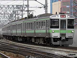 快速「エアポート」 721系3000番台 黄緑帯 (クモハ721-4203) JR函館本線 札幌