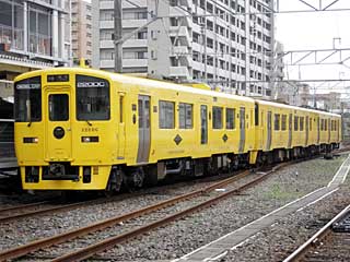キハ220形1100番台 なのはなDX車 (キハ220-1102) JR指宿枕崎線 鹿児島中央