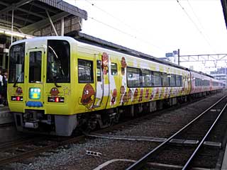 2000系 カレーパンマン色 (2107) 松山