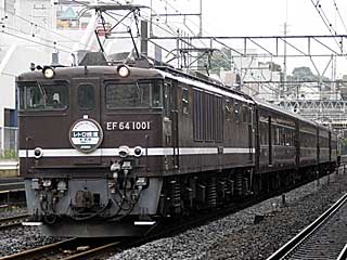 快速「レトロ横濱」 EF65型500番台 特急色 (EF64-1001) JR東海道本線 戸塚〜横浜