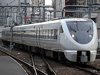 特急「びわこエクスプレス」 683系0番台 サンダーバード車 (クロ683-4) JR東海道本線 大阪