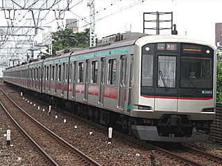 5000系 赤緑帯 (5003) 東武伊勢崎線 梅島 5103F