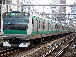 E233系7000番台 埼京線色 (クハE232-7005) JR山手貨物線 新宿〜池袋 宮ハエ105編成