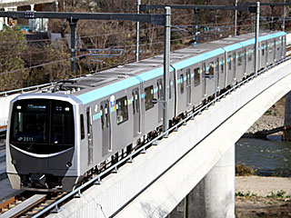2000系 (2511) 仙台市営地下鉄東西線 大町西公園〜国際センター 2111F