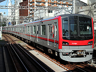 70000系 赤帯 (71701) 東京メトロ日比谷線 中目黒 71701F