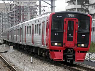 813系0番台 一般色 (クハ813-210) JR鹿児島本線 吉塚