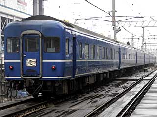 14系寝台車 白帯 (スハネフ14-3) JR鹿児島本線 博多