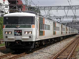 185系200番台 湘南色 (クハ185-205) JR東海道本線 川崎〜横浜