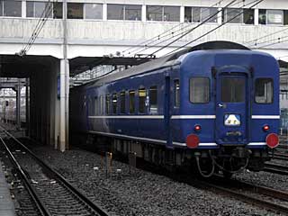 14系寝台車 白帯 (スハネフ15-20) JR東海道本線 横浜〜川崎