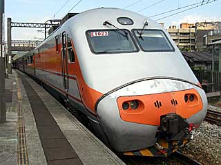 自強号 E1000型 (E1022) 台鐵東部幹線 瑞芳