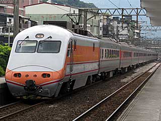 自強号 E1000型 (E1025) 台鐵東部幹線 瑞芳