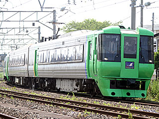 特急「スーパー白鳥」 789系0番台 スーパー白鳥車 (クハ784-303) JR津軽線 油川〜青森