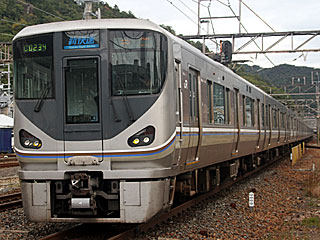 221系0番台 一般色 (クモハ224-4) JR東海道本線 山科