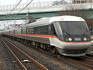 L特急「ワイドビューしなの」 383系0番台 ワイドビューしなのパノラマ車 (クロ383-9) JR中央本線 鶴舞