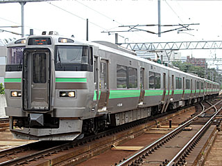 733系0番台 黄緑帯 (クハ733-206) JR札沼線 桑園