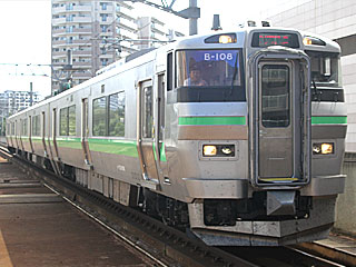 733系0番台 黄緑帯 (クハ733-208) JR函館本線 桑園
