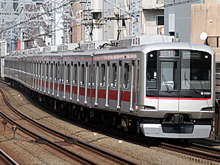 東急・5050系4000番台 (4004) 東急東横線 武蔵小杉