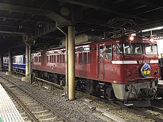 寝台特急「鳥海」 EF81型0番台 赤色 (EF81-138) JR東北本線 上野