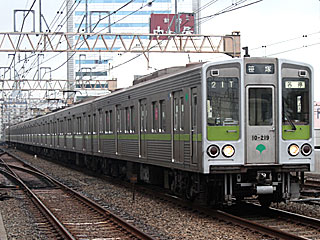 10-000形 黄緑帯 (10-219) 京王新線 笹塚 10-210F