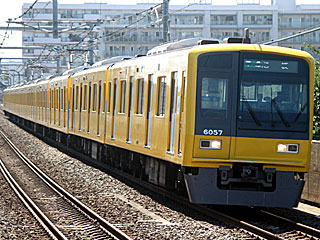 6050系 黄色い6000系電車 (6057) 西武池袋線 中村橋 6157F