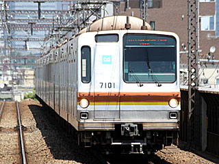 Fライナー 東京メトロ7000系 (7101) 東急東横線 学芸大学 7101F