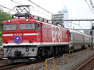 EF81型0番台 レインボー色 (EF81-95) JR東北本線 浦和〜赤羽 EF81-95