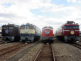 機関車並び（赤羽方） (EF64-37＆EF65-1102＆DD51-842＆EF81-139) 尾久車両センター