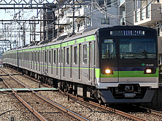 新10-300形 黄緑帯 (10-600) 京王本線 千歳烏山 10-600F